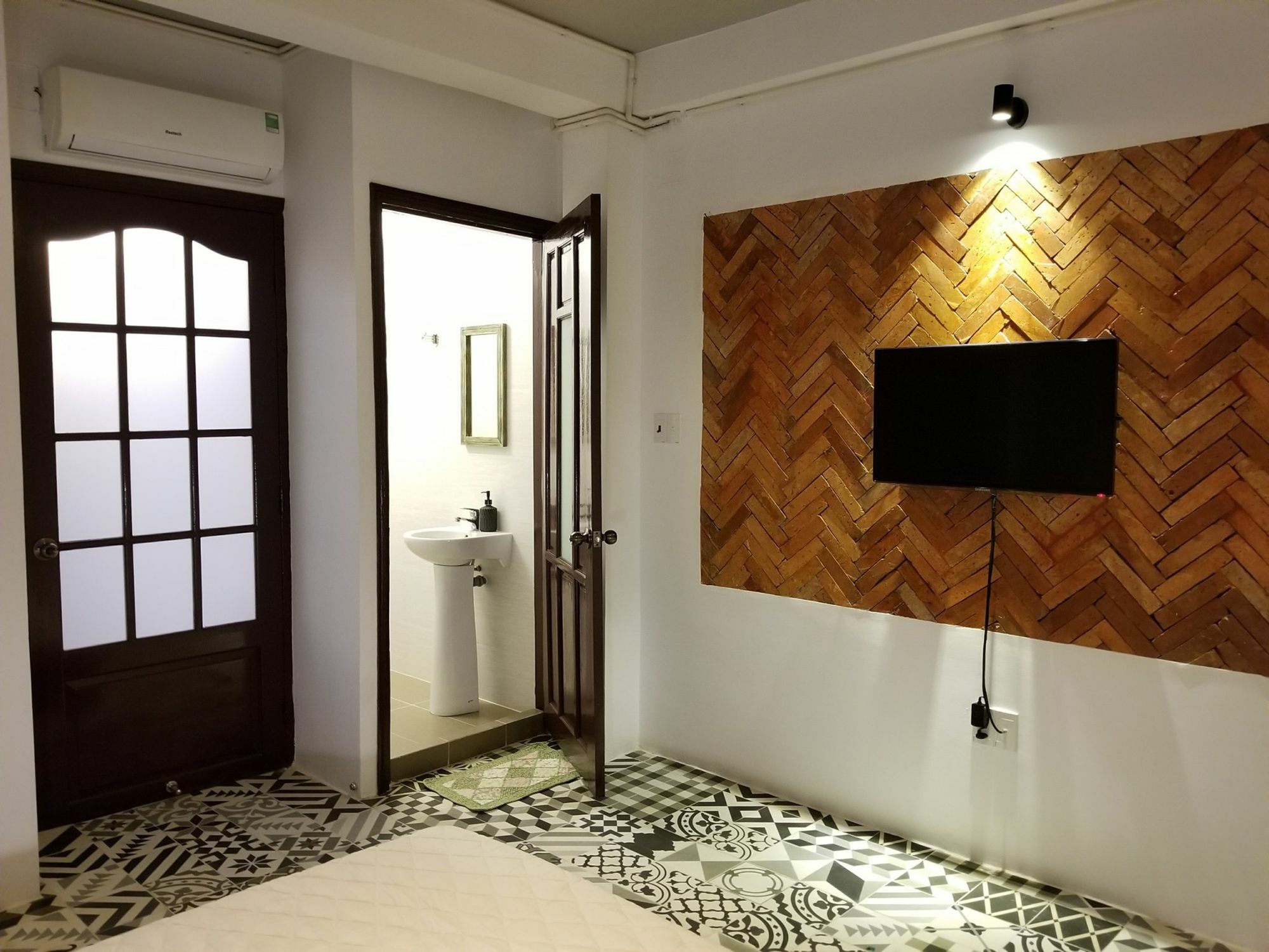 Timemark Travel Homestay & Hostel โฮจิมินห์ซิตี้ ภายนอก รูปภาพ